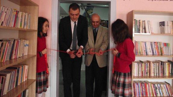 Hacıbektaş Veli Ortaokulunda Kütüphane Açılışı Yapıldı.